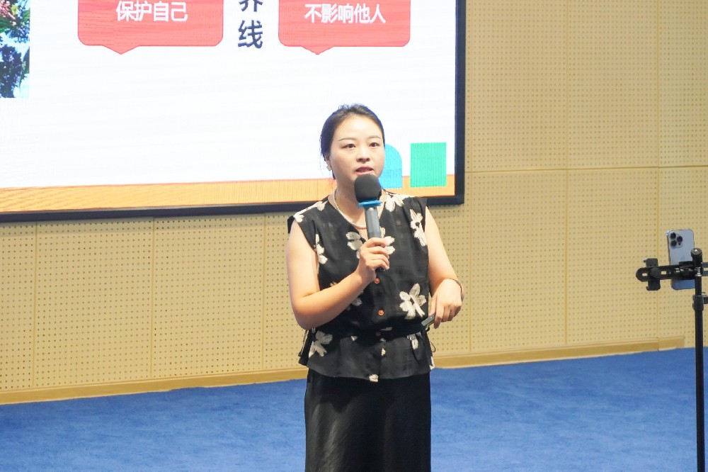 总在人际里“拧巴”？这堂课带你走出青春期焦虑圈
