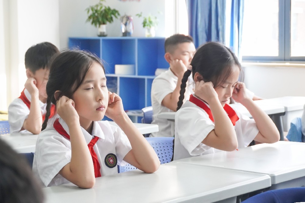新学期，你的用眼姿势正确吗？