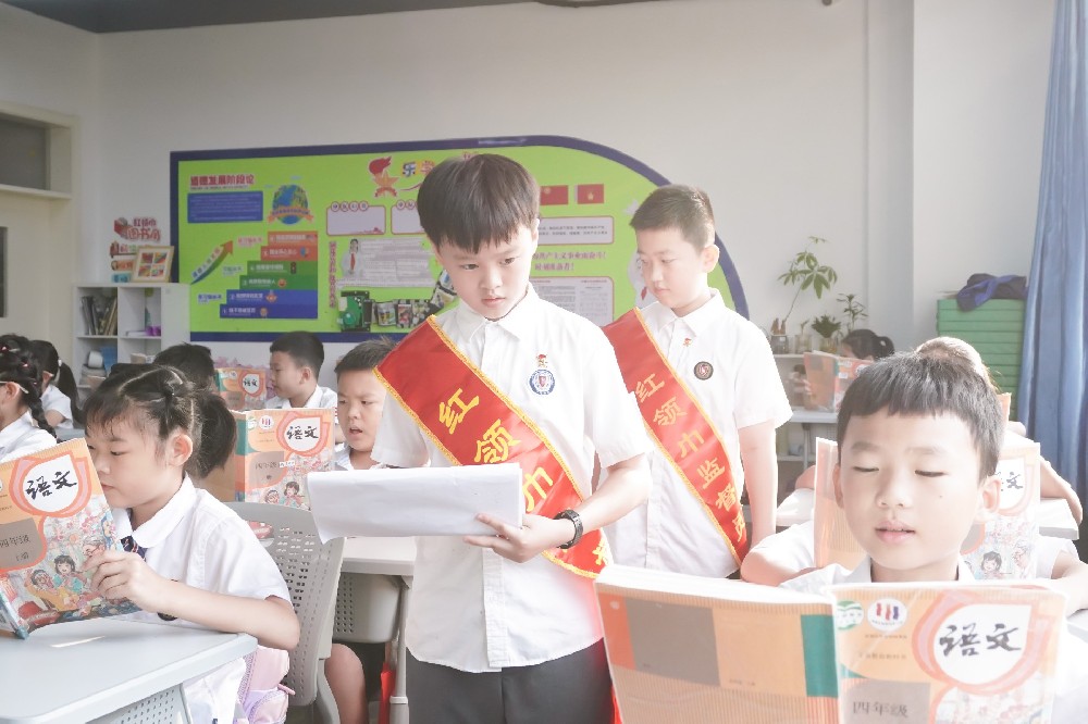 平均年龄仅10岁——闪闪发光的力迈大队委！