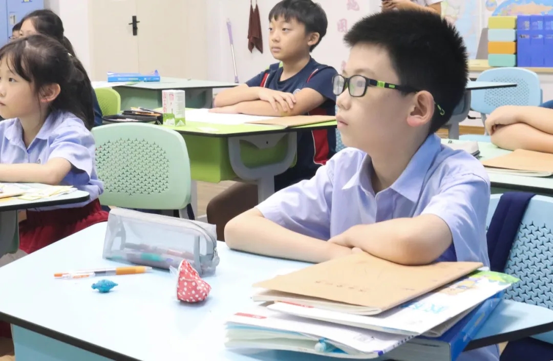 南昌力迈国防教育主题班会