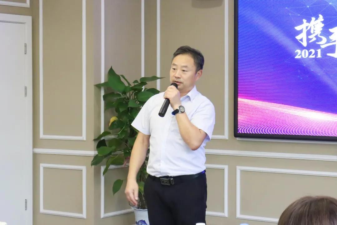 南昌力迈国际学校家委会韩校长发言