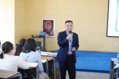 南昌县教师发展中心在我校开展教师写作培训活动